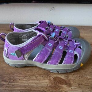 Keen Women Purple Athletic Hiking Walking Camping Sandals 5